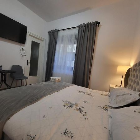Apartamento Carmen Housing 2 Bucarest Exterior foto
