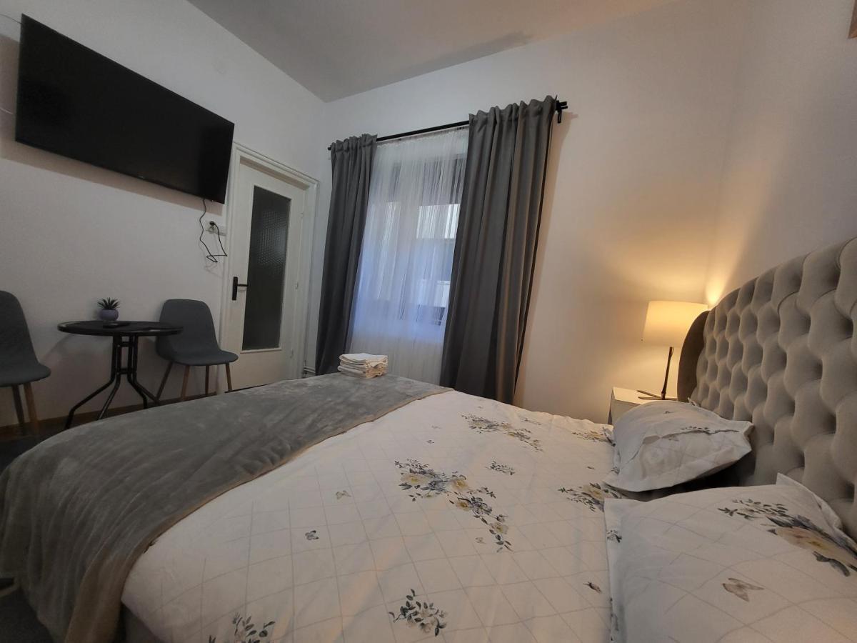 Apartamento Carmen Housing 2 Bucarest Exterior foto